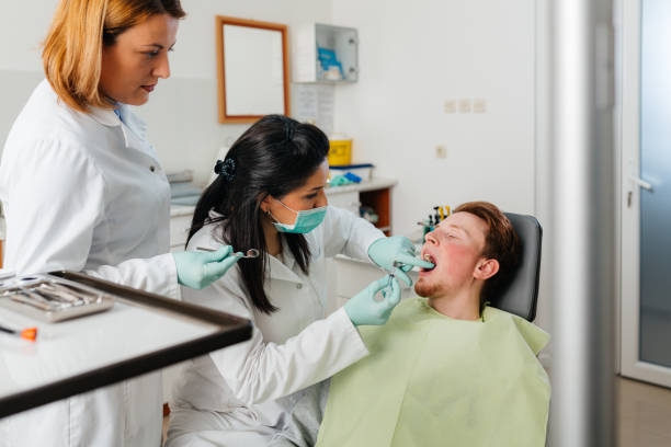 Best Emergency Dentist for Knocked-Out Tooth in Anahuac, TX